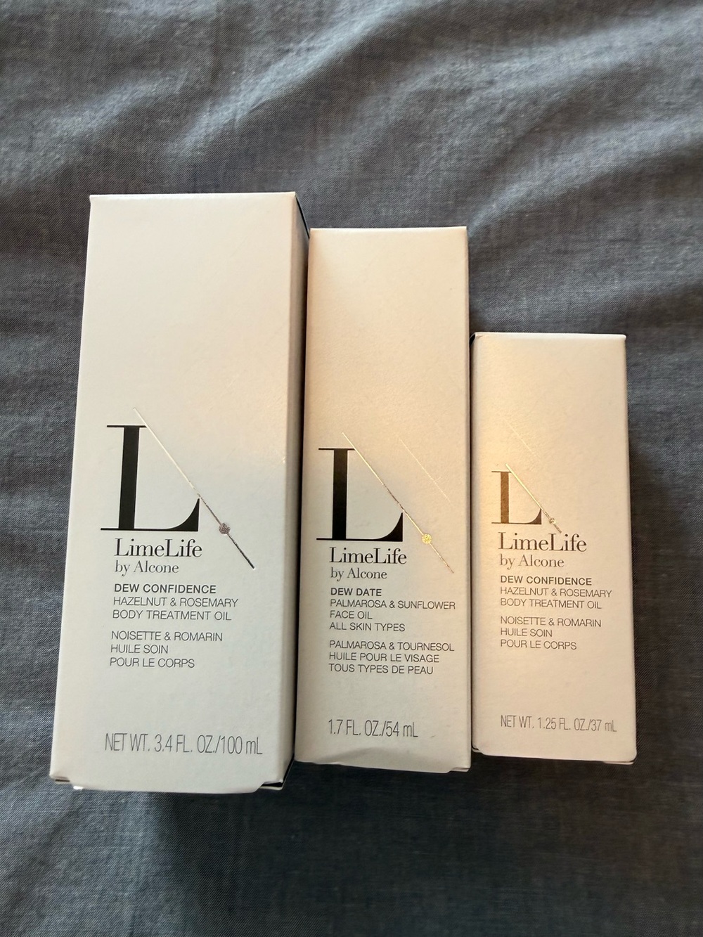 Women’s Skincare Set in White - Picture 12 of 14